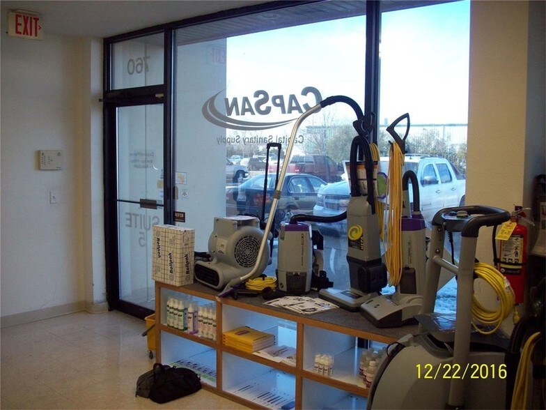 More Photos Of 760 Kacena Dr, Hiawatha Warehouse For Lease