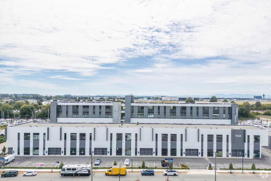 More Photos Of 1568 75th Ave W, Vancouver Light Distribution For Sale