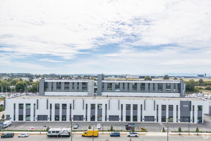 More Photos Of 1568 75th Ave W, Vancouver Light Distribution For Lease