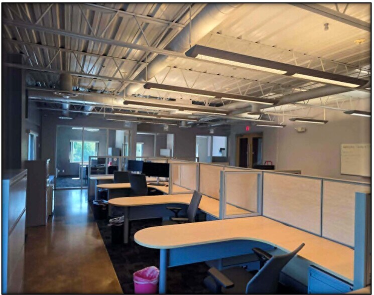 More Photos Of 5402 W Laurel St, Tampa Loft Creative Space For Sale