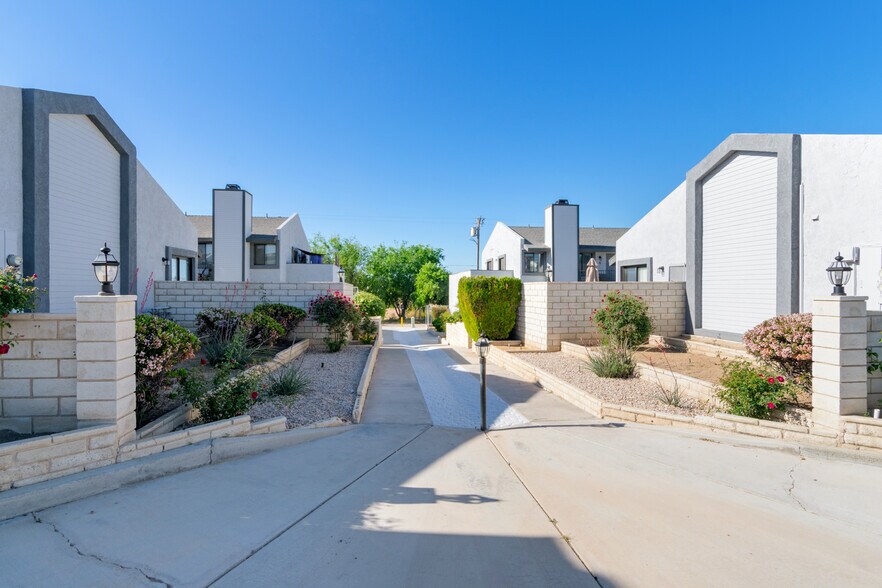 More Photos Of 19087 Allegheny Rd, Apple Valley Apartments For Sale