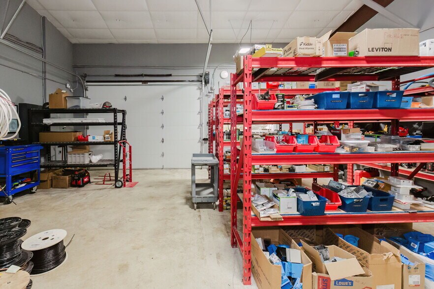 More Photos Of 1415 Lumsden Rd, Port Orchard Warehouse For Sale