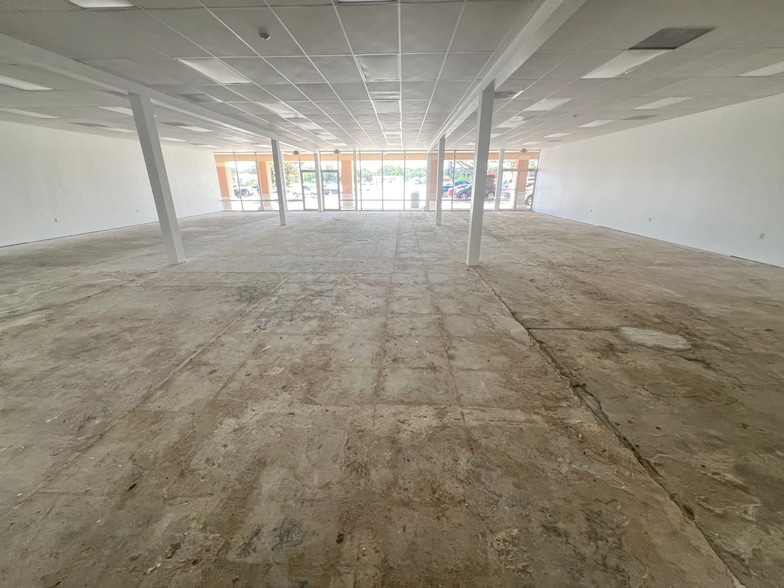 More Photos Of 686-728 Cheney Hwy, Titusville Unknown For Lease