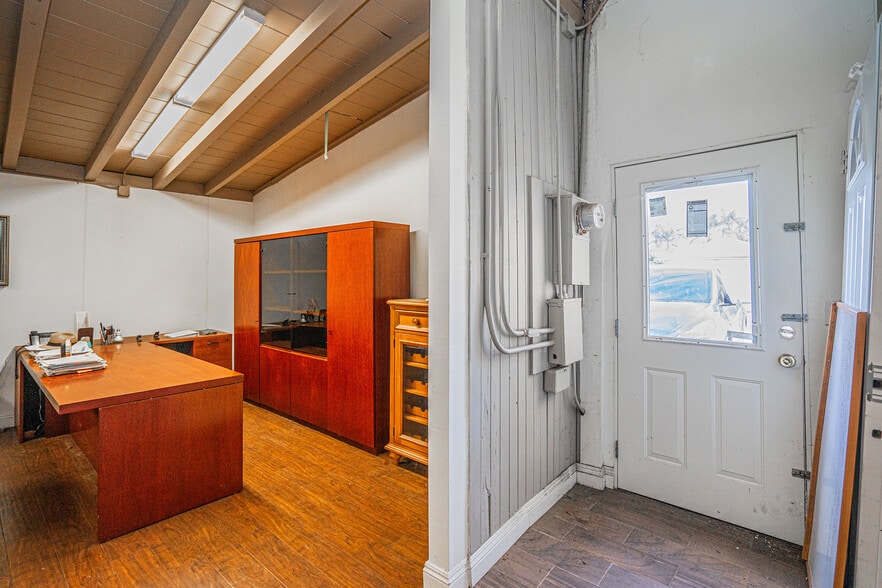 More Photos Of 6286 Beach Blvd, Buena Park Storefront For Sale