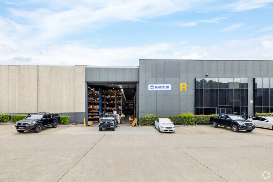 More Photos Of 10-16 South St, RYDALMERE Light Distribution For Lease