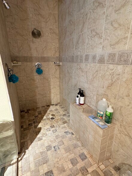 More Photos Of 6529 Asher Rd, Alvarado Specialty For Sale