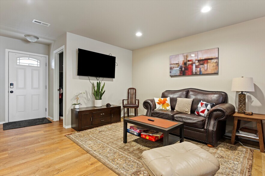 More Photos Of 2729 W Marina Dr, Moses Lake Apartments For Sale