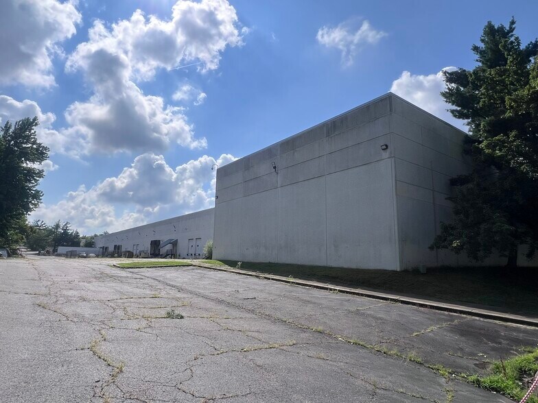 More Photos Of 8700-8724 Jericho City Dr, Landover Warehouse For Lease