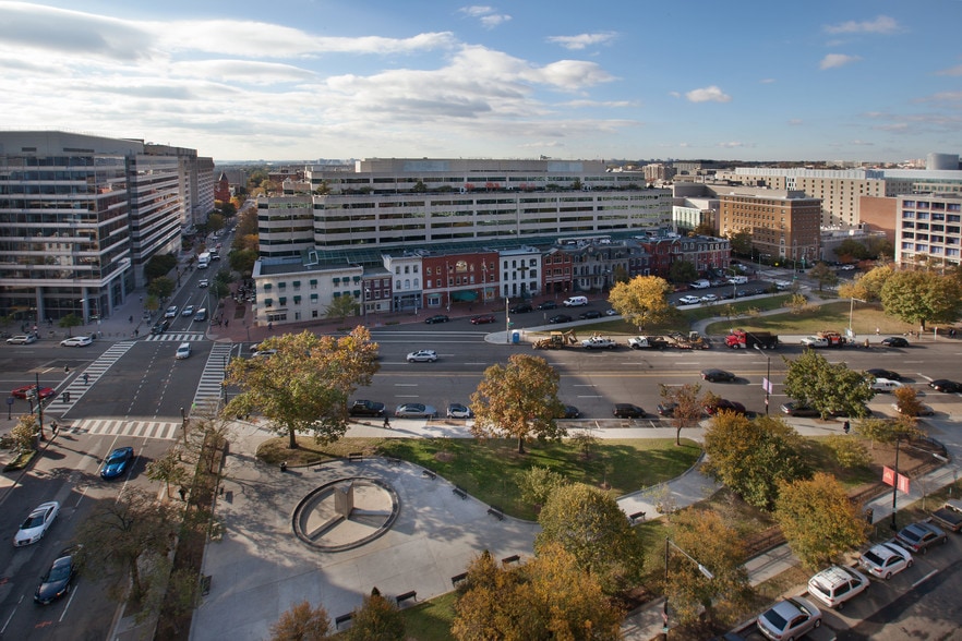 More Photos Of 2001 Pennsylvania Ave NW, Washington Office For Lease