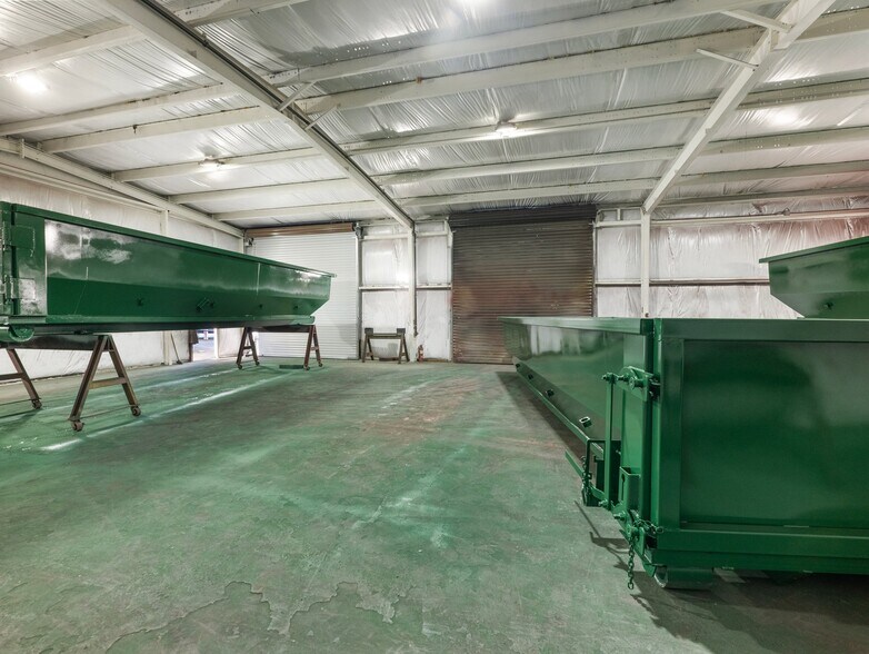 More Photos Of 1205 Industrial Blvd, Gainesville Warehouse For Sale