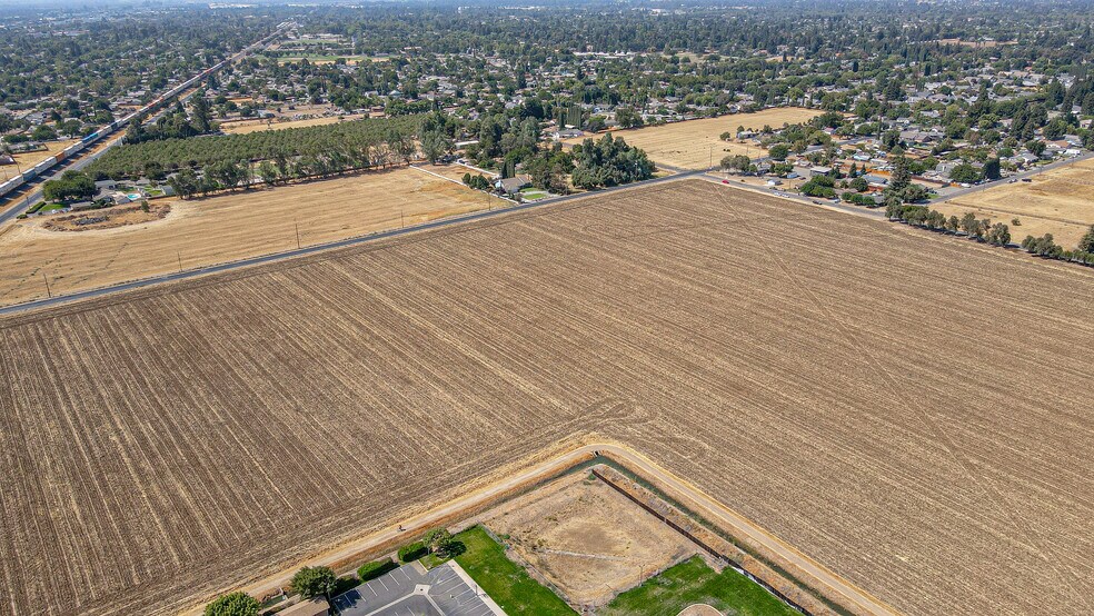 More Photos Of 41 Acres Stretch, McKee & Santa Fe, Merced Land For Sale