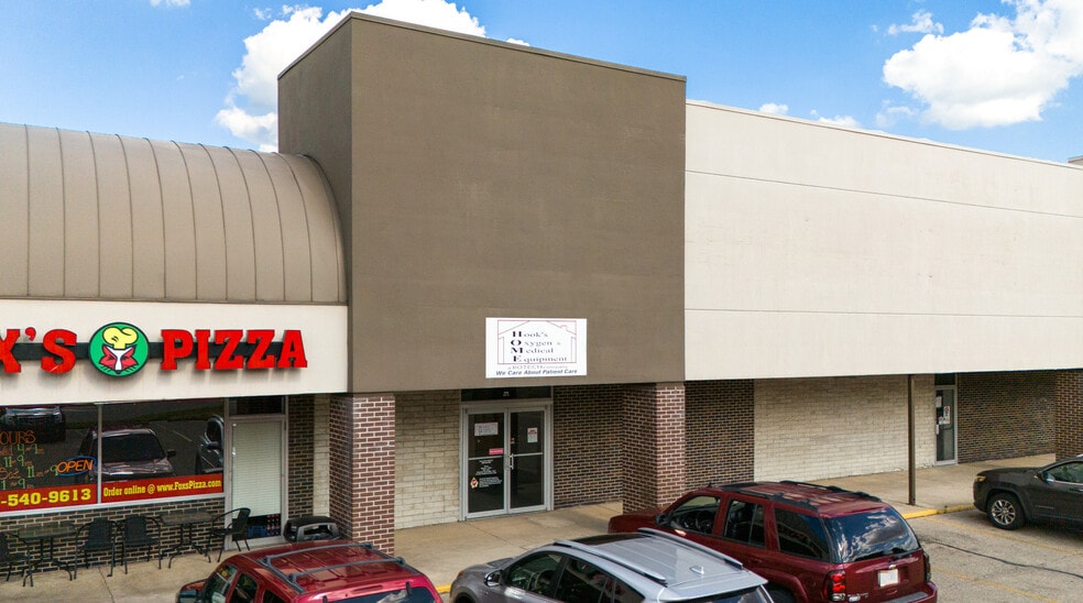 More Photos Of 602-606 Taywood Rd, Englewood Unknown For Lease