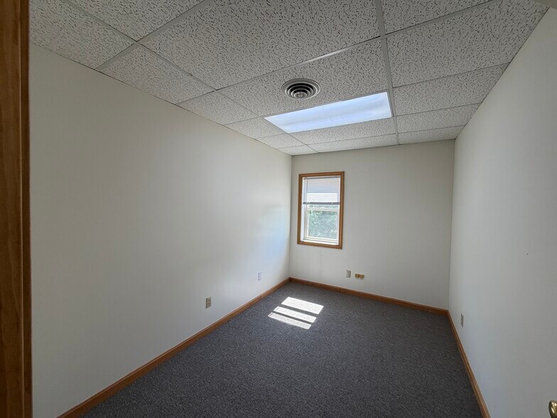 More Photos Of 62 Portsmouth Ave, Stratham Storefront Retail Office For Lease