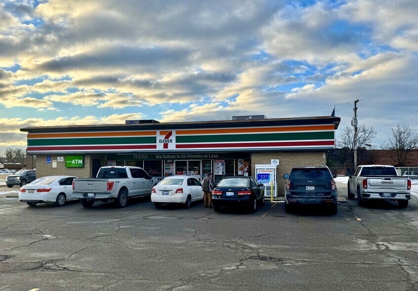 Primary Photo Of 1901 King Rd, Trenton Convenience Store For Sale