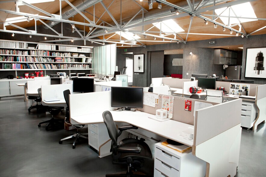 More Photos Of 3459 Motor Ave, Los Angeles Loft Creative Space For Lease