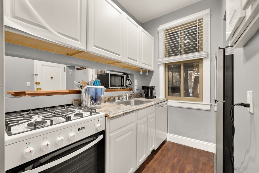 More Photos Of 500 9th St SE, Washington Apartments For Sale