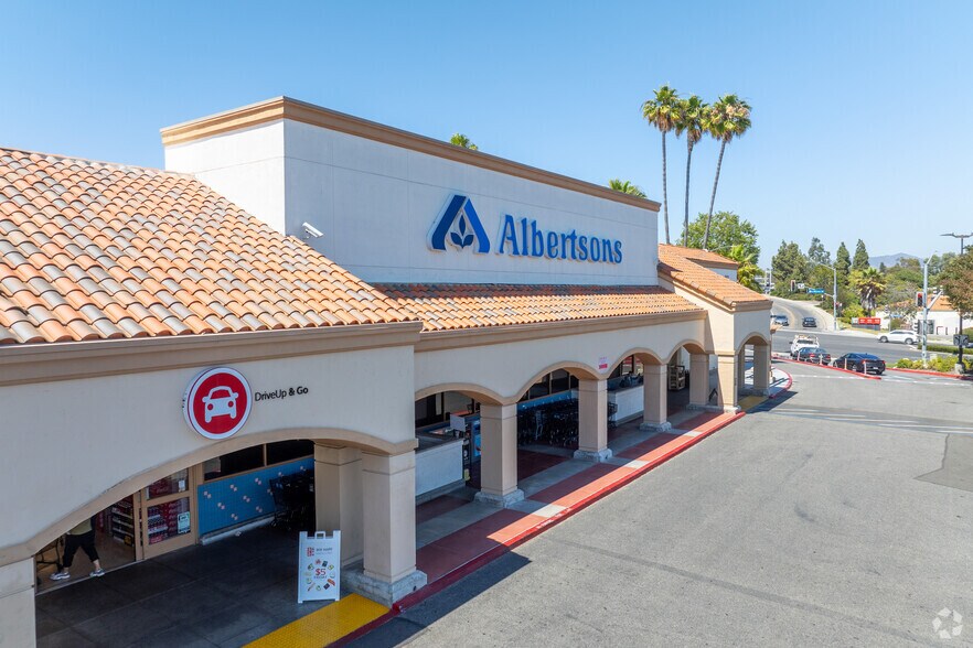 More Photos Of 1601-1651 S Melrose Dr, Vista Unknown For Lease