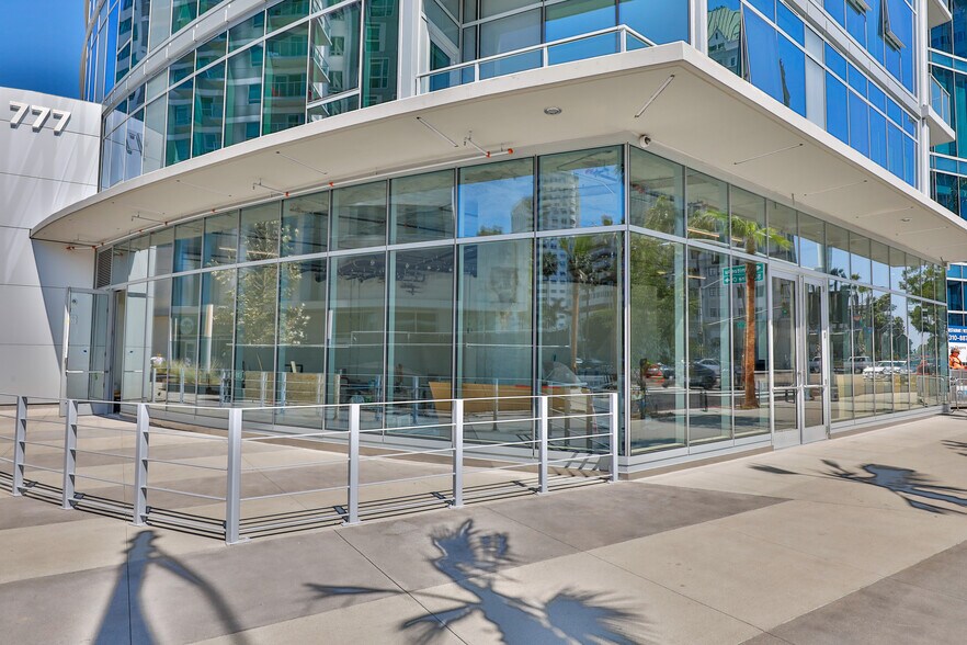 More Photos Of 777 E Ocean Blvd, Long Beach Apartments For Lease