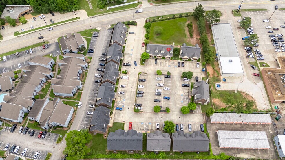 More Photos Of 303 Longmire Rd, Conroe Office For Sale