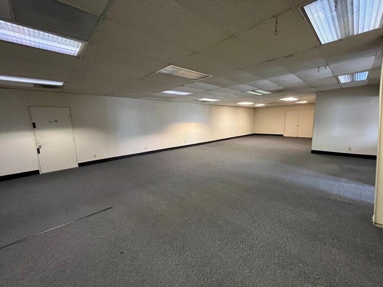 More Photos Of 558 E Lewelling Blvd, San Lorenzo Freestanding For Lease