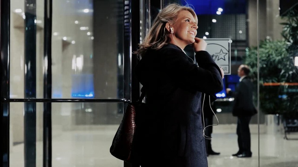 More Photos Of 901 Main St, Dallas Office For Lease