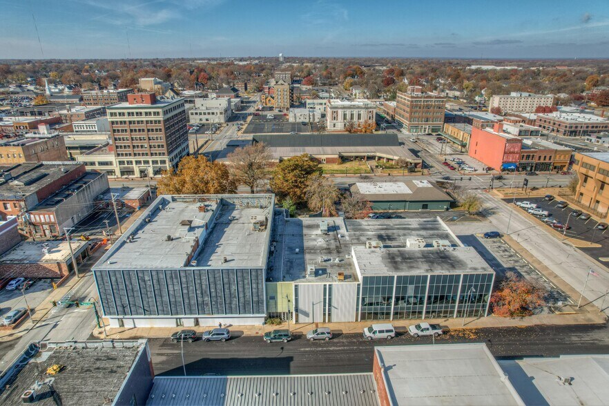More Photos Of 117 E 4th St, Joplin Office For Sale