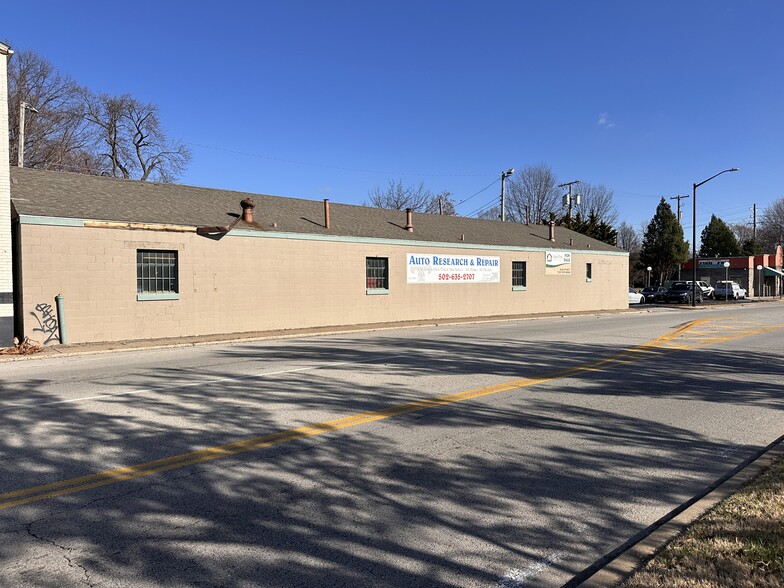 Primary Photo Of 105 E Hill St, Louisville Auto Repair For Sale