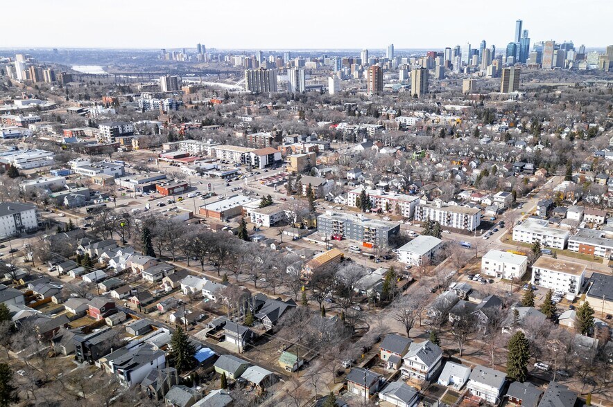 More Photos Of 9825 82 Av NW, Edmonton Apartments For Sale