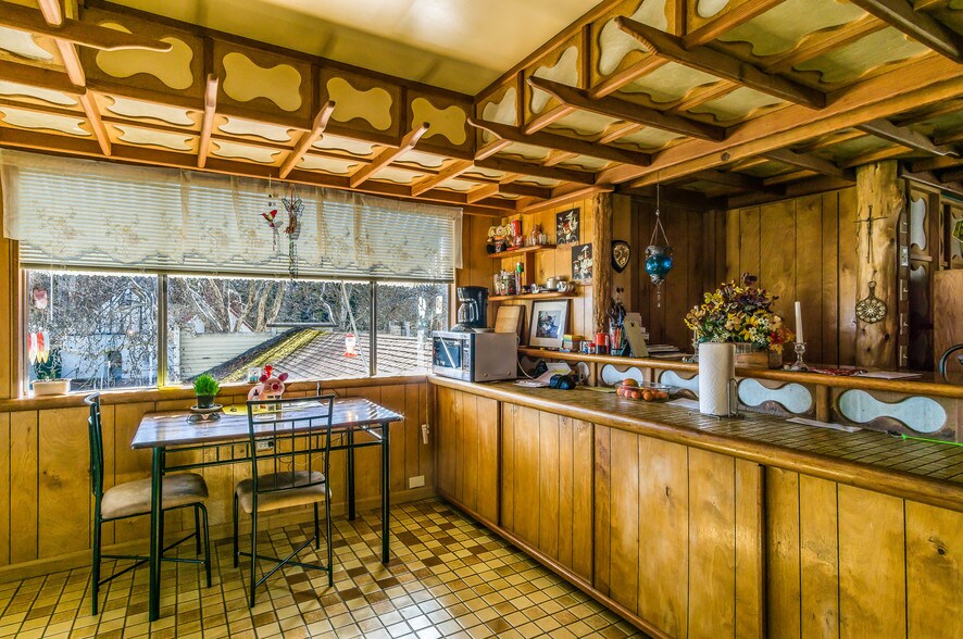 More Photos Of 290 Seminary Ave, Ukiah Storefront Retail Residential For Sale