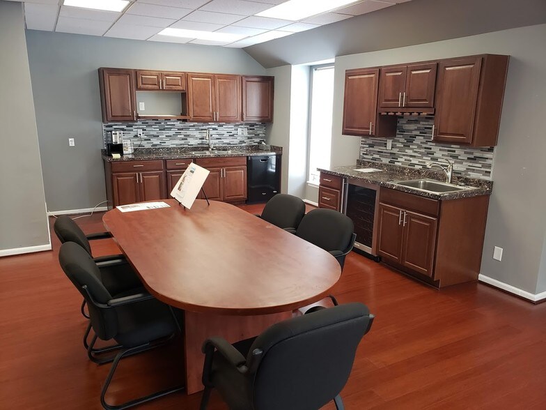 More Photos Of 4701 College Blvd, Leawood Medical For Lease