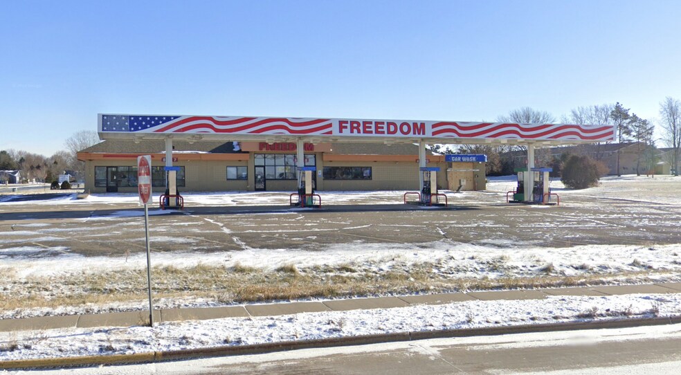 More Photos Of 120 Meridian Dr, New Richmond Convenience Store For Sale