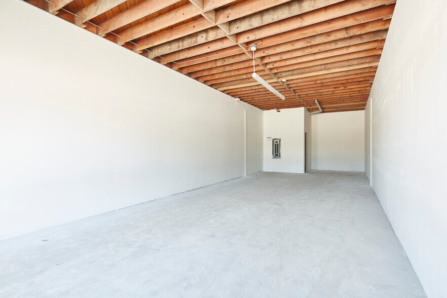 More Photos Of 12430-12464 W Washington Blvd, Los Angeles Freestanding For Lease