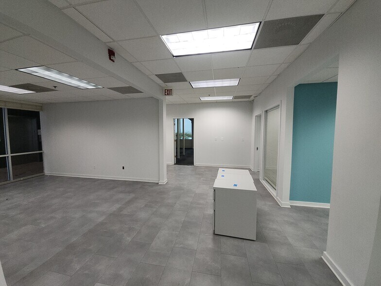 More Photos Of 333 1st St N, Jacksonville Beach Office For Lease