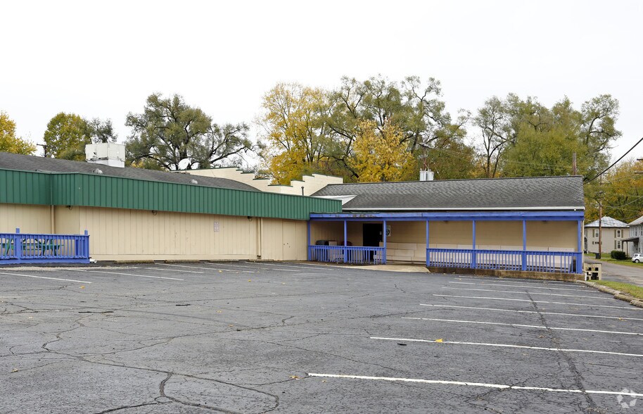 More Photos Of 130 S Main St, Fredericktown Storefront For Sale