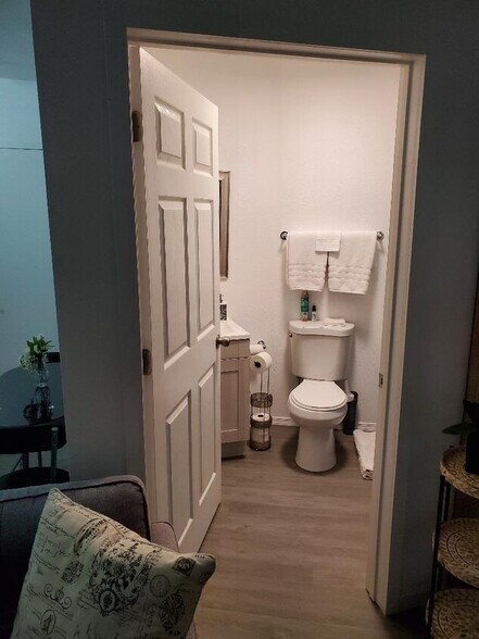 More Photos Of 181 NW Bunnell Ave, Grants Pass Apartments For Sale