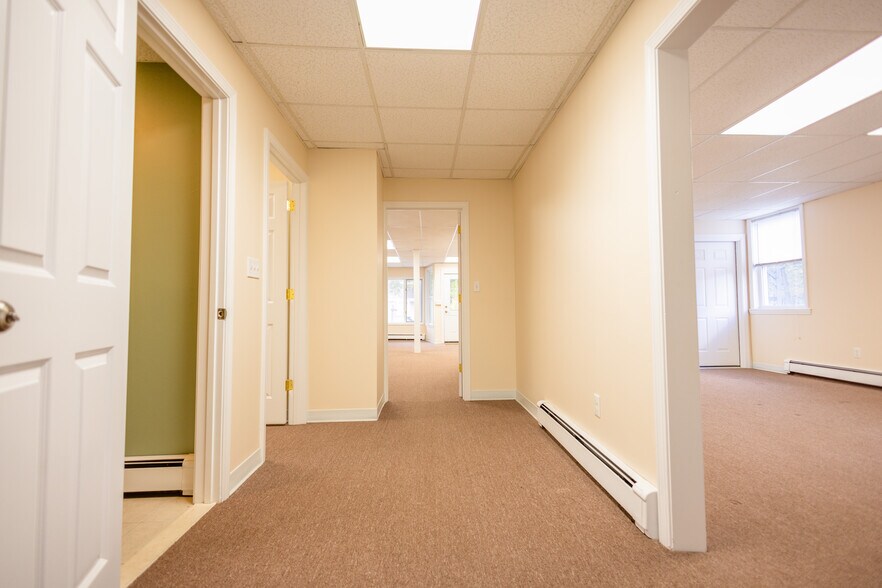 More Photos Of 33 Union St, East Walpole Storefront Retail Residential For Lease