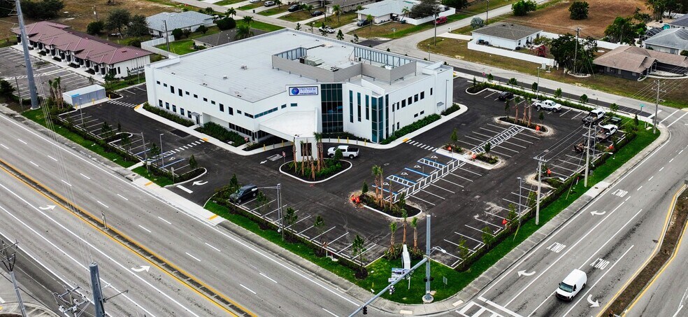 Primary Photo Of 1606 Santa Barbara Blvd Blvd, Cape Coral Healthcare For Lease