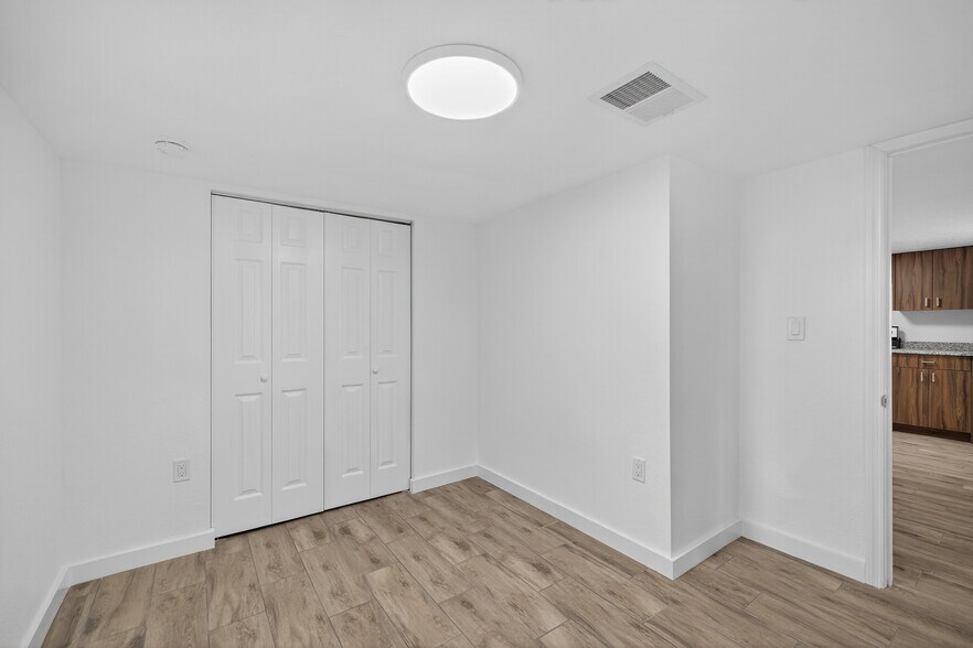 More Photos Of 2710 53rd Ave N, Saint Petersburg Multifamily For Sale