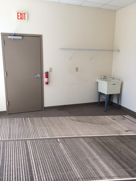 More Photos Of 60 Chamisa Rd, Covington Unknown For Lease