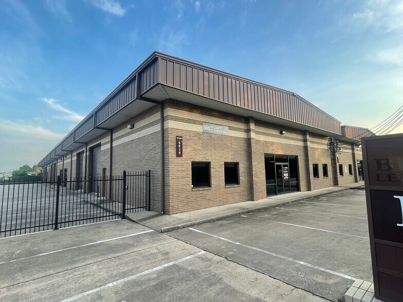 More Photos Of 6819 Theall Rd, Houston Industrial For Sale