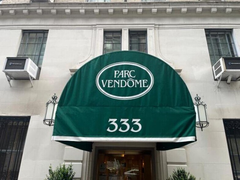More Photos Of 353 W 56th St, New York Apartments For Sale