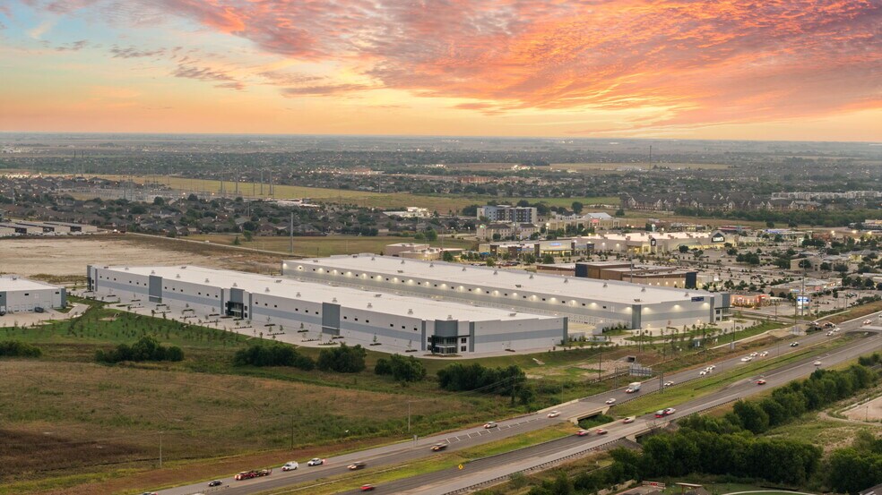 More Photos Of 151 Alliance Blvd, Hutto Distribution For Sale