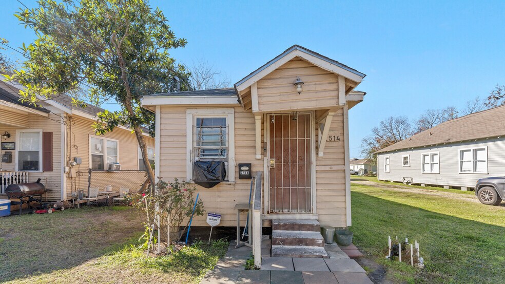 More Photos Of , Houston Multifamily For Sale
