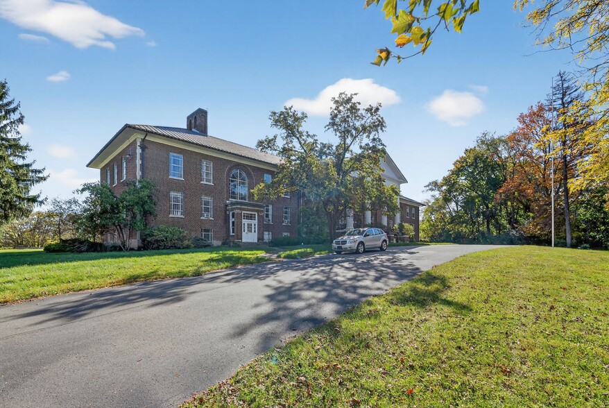 More Photos Of 1918 Mechanicsburg Rd, Springfield Rehabilitation Center For Sale