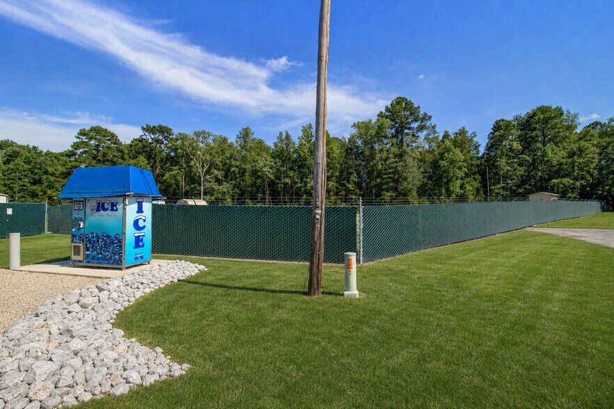More Photos Of 7083 US-17 Hwy, Ravenel Land For Sale