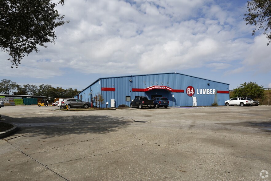 More Photos Of 2800 15th St, Bradenton Warehouse For Lease