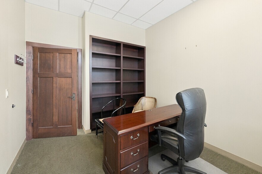 More Photos Of 1354 N Laura St, Jacksonville Office For Sale