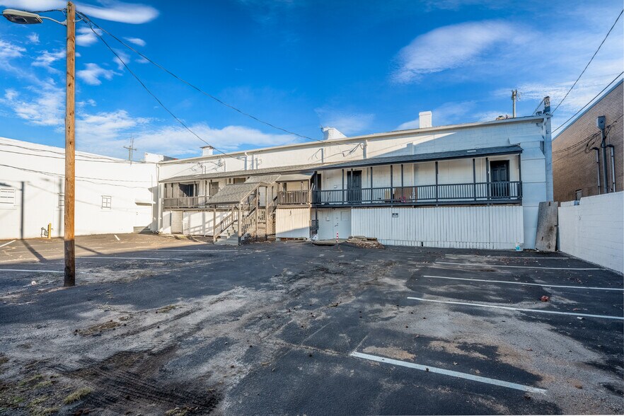 More Photos Of 1823-1841 Wade Hampton Blvd, Greenville Unknown For Lease