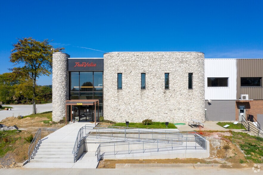 More Photos Of 7058 Snowdrift Rd, Allentown Distribution For Lease