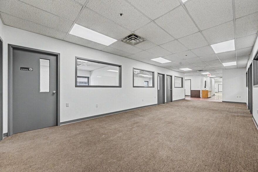 More Photos Of 11-25 Harding St, Middletown Warehouse For Sale